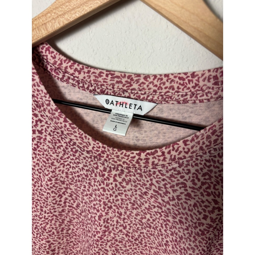 ☀️Athleta Breezy Muscle Tank Pink Leopard Print Sleeveless Top Large - Picture 2 of 4